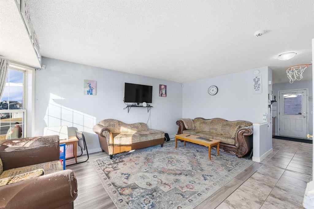 MLS® A2267954 - 8 Martin Crossing Crescent NE in Martindale Calgary, Residential