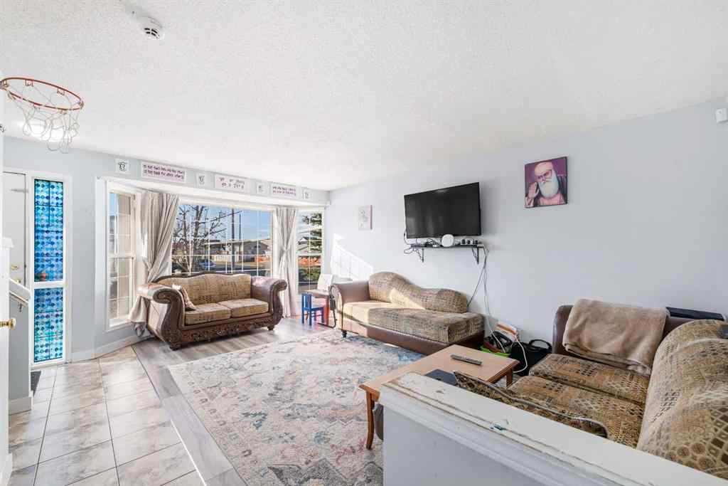 MLS® A2267954 - 8 Martin Crossing Crescent NE in Martindale Calgary, Residential