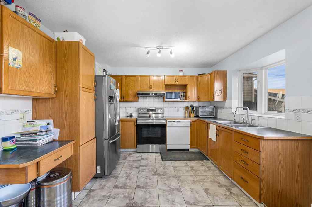 MLS® A2267954 - 8 Martin Crossing Crescent NE in Martindale Calgary, Residential