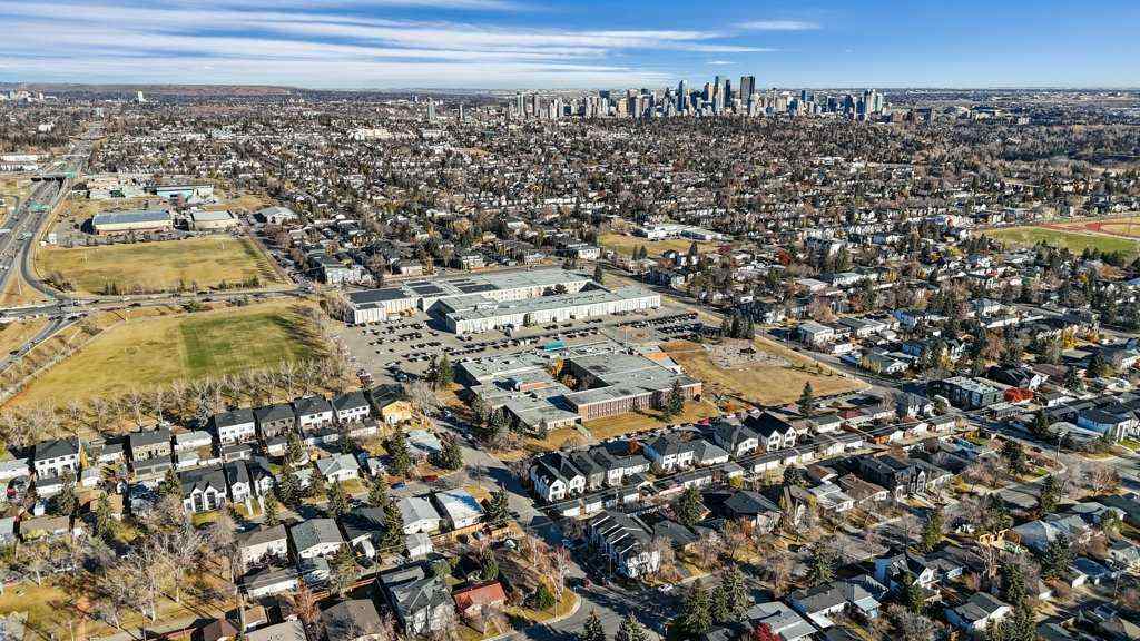 MLS® A2267956 - 2340 54 Avenue SW in North Glenmore Park Calgary, Residential