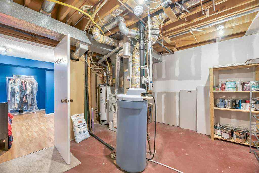 MLS® A2267958 - 3112 107 Avenue SW in Cedarbrae Calgary, Residential