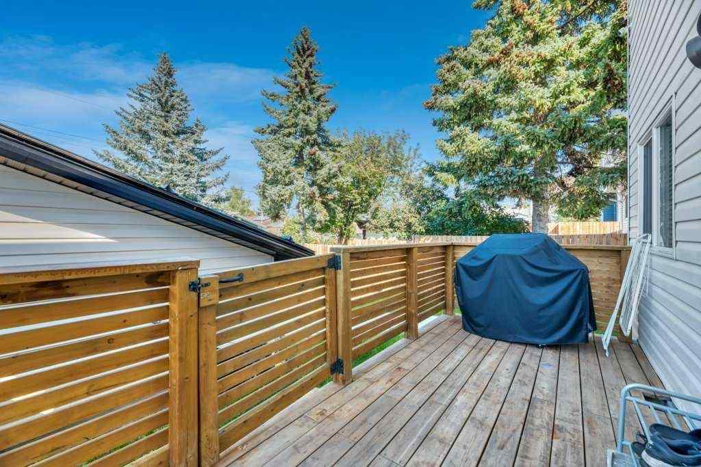 MLS® A2267958 - 3112 107 Avenue SW in Cedarbrae Calgary, Residential