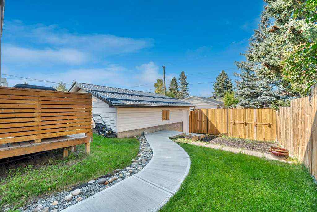 MLS® A2267958 - 3112 107 Avenue SW in Cedarbrae Calgary, Residential