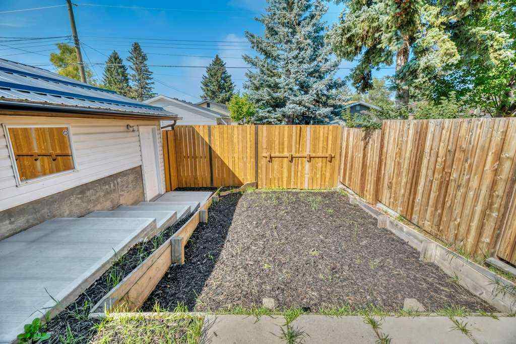 MLS® A2267958 - 3112 107 Avenue SW in Cedarbrae Calgary, Residential