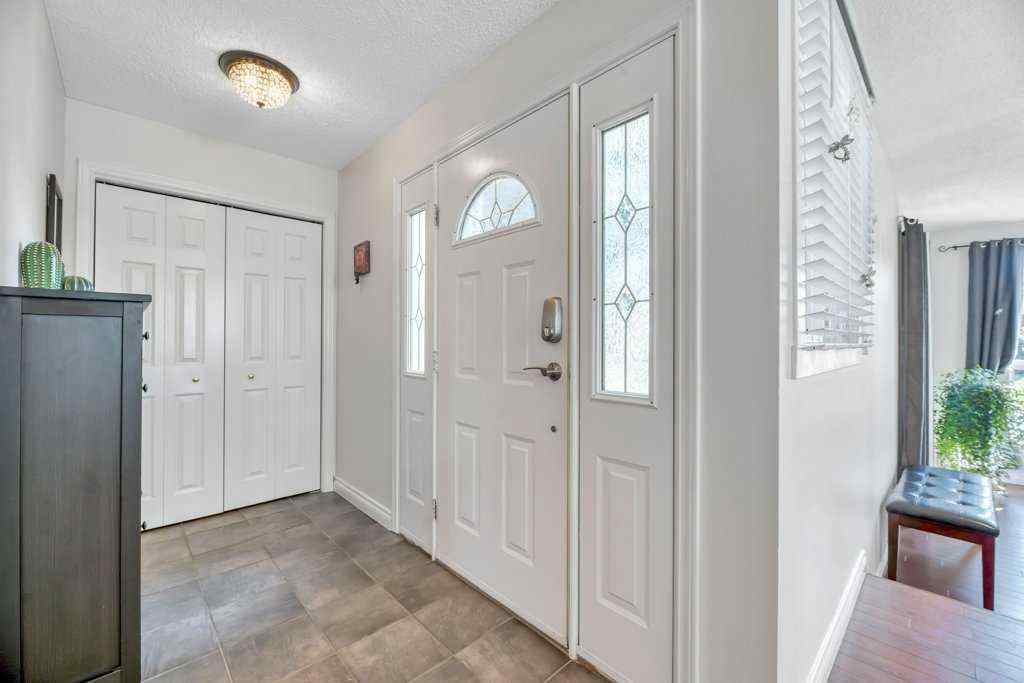 MLS® A2267958 - 3112 107 Avenue SW in Cedarbrae Calgary, Residential