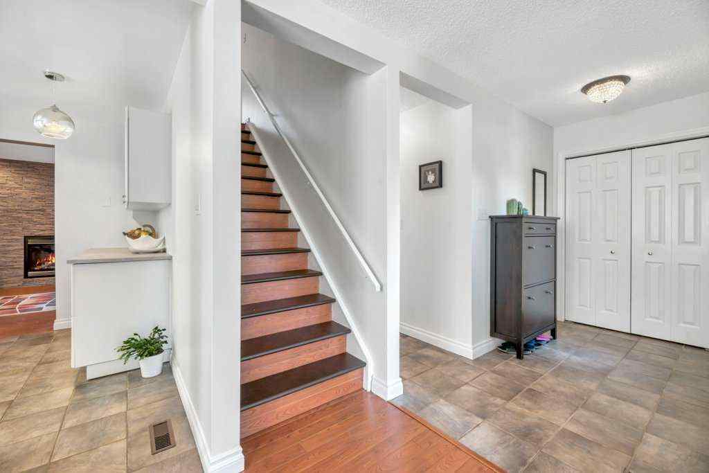 MLS® A2267958 - 3112 107 Avenue SW in Cedarbrae Calgary, Residential