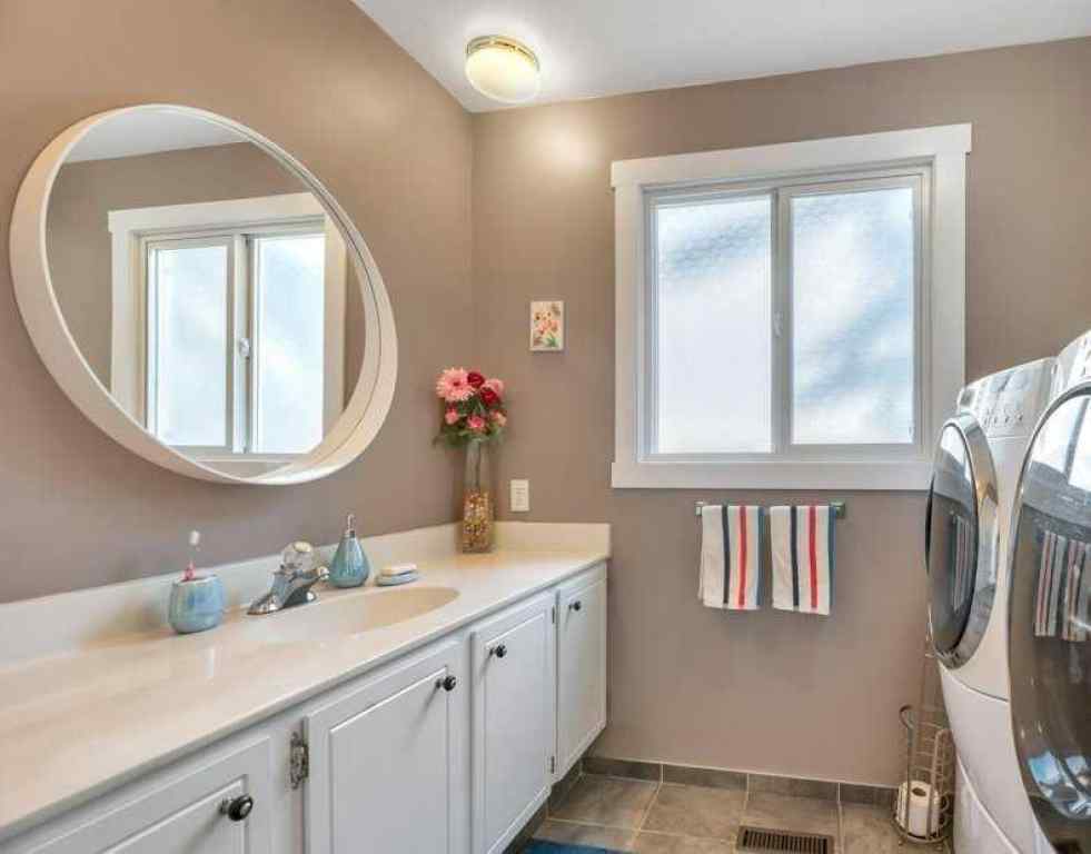 MLS® A2267958 - 3112 107 Avenue SW in Cedarbrae Calgary, Residential