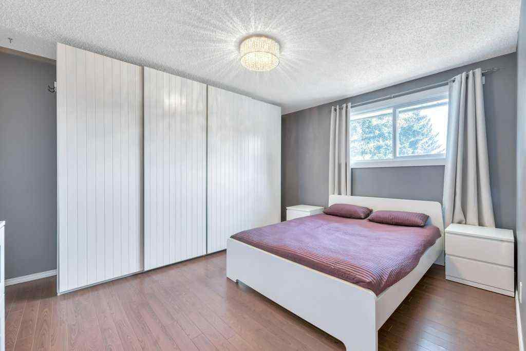 MLS® A2267958 - 3112 107 Avenue SW in Cedarbrae Calgary, Residential