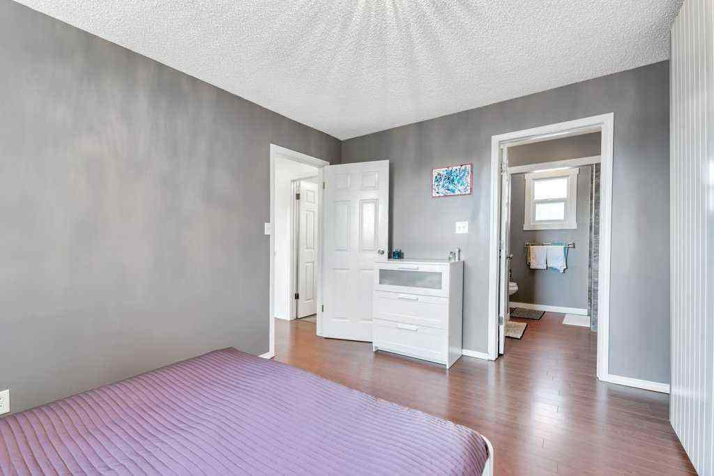 MLS® A2267958 - 3112 107 Avenue SW in Cedarbrae Calgary, Residential