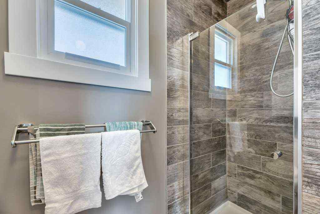 MLS® A2267958 - 3112 107 Avenue SW in Cedarbrae Calgary, Residential