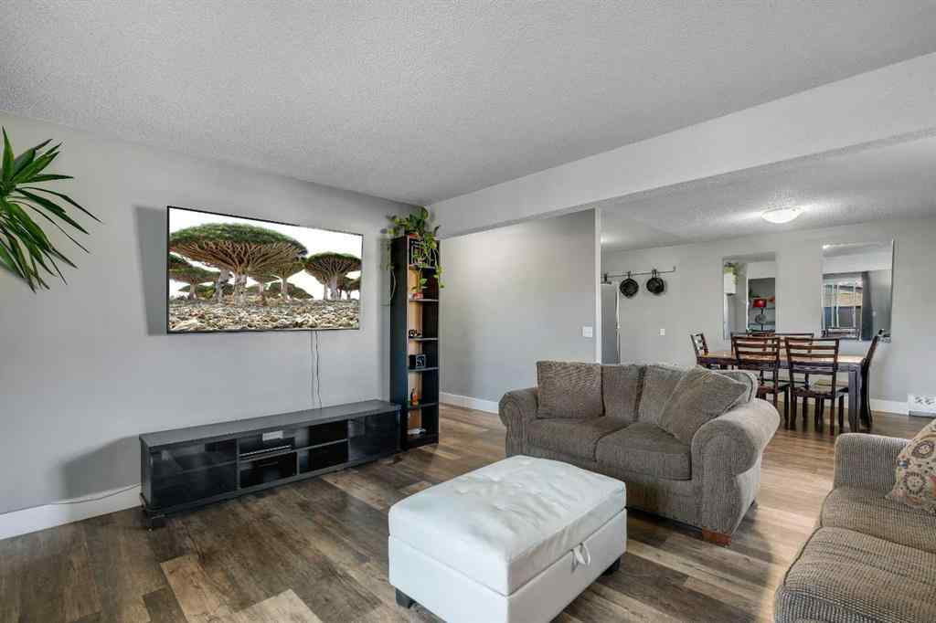 MLS® A2267964 - Unit #2 6203 Bowness Road NW in Bowness Calgary, Residential