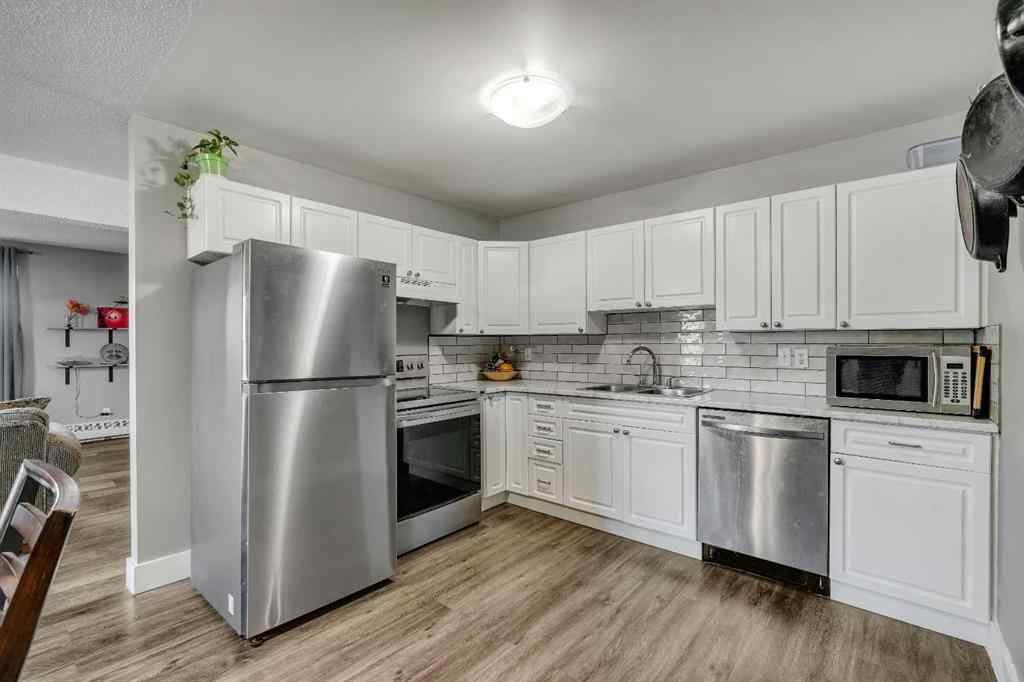 MLS® A2267964 - Unit #2 6203 Bowness Road NW in Bowness Calgary, Residential