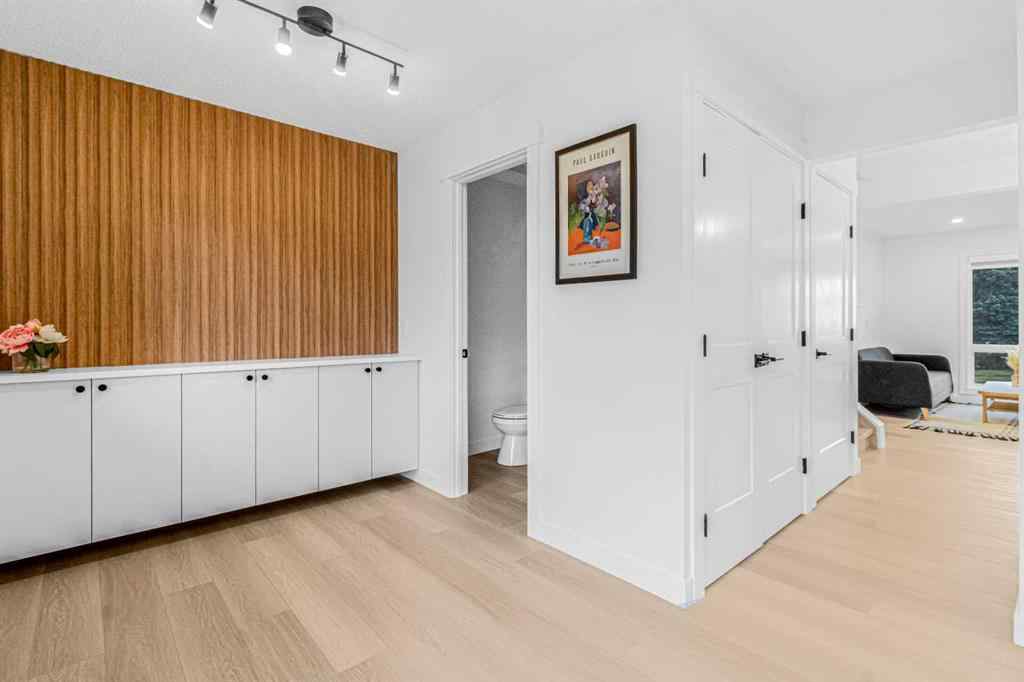 MLS® A2267968 - Unit #2 112 Erin Grove Close SE in Erin Woods Calgary, Residential