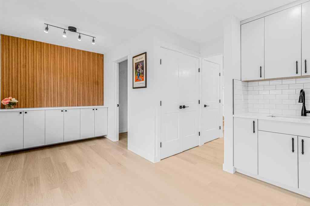 MLS® A2267968 - Unit #2 112 Erin Grove Close SE in Erin Woods Calgary, Residential