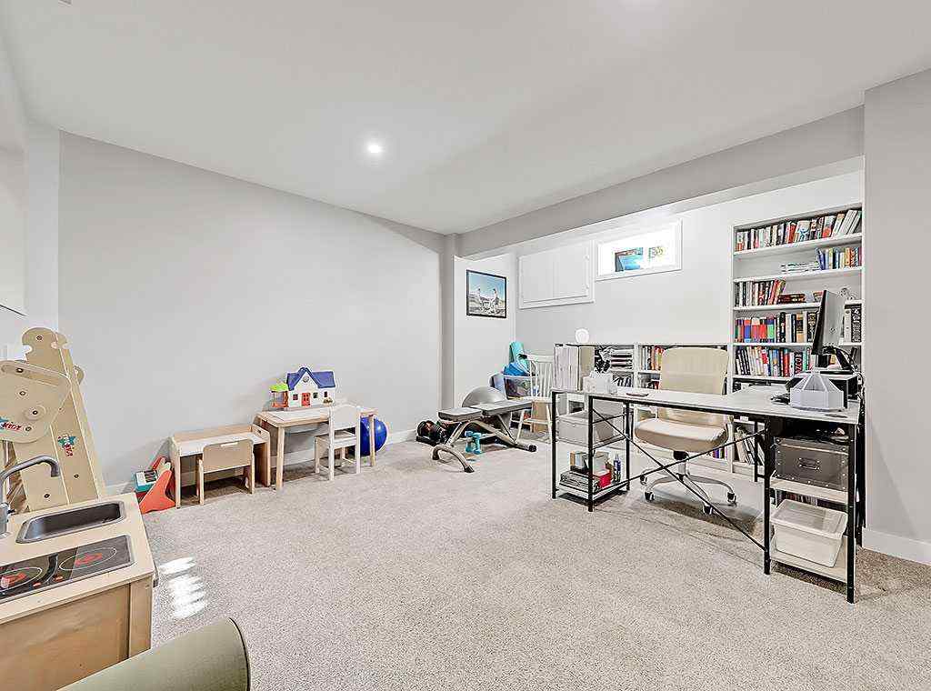 MLS® A2267969 - Unit #2 2127 34 Avenue SW in Altadore Calgary, Residential