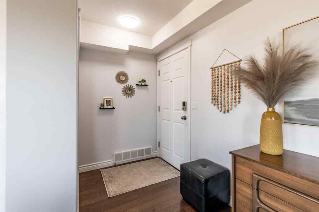 MLS&reg; # A2267973 - Unit #6 81 Sunrise Way SW in SW Southridge Medicine Hat, Residential Open Houses