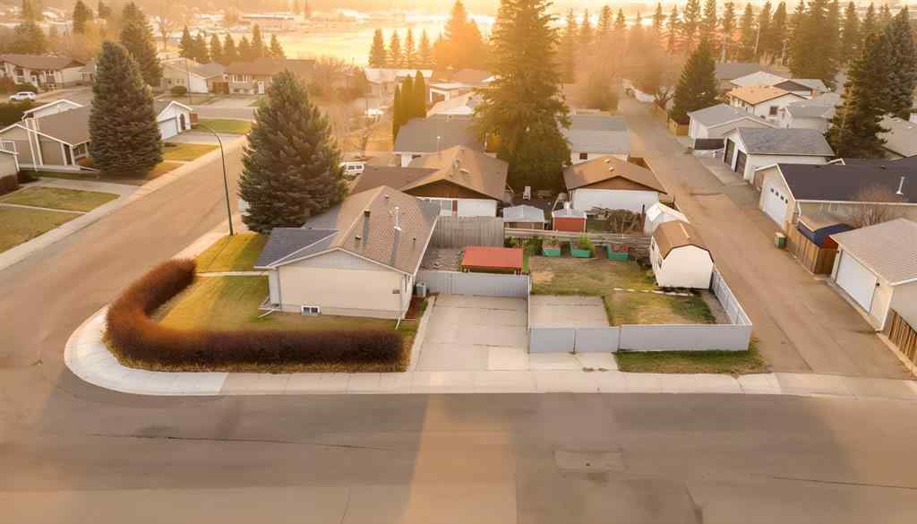 MLS® A2267988 - 138 Greenview Close N in Park Meadows Lethbridge, Residential