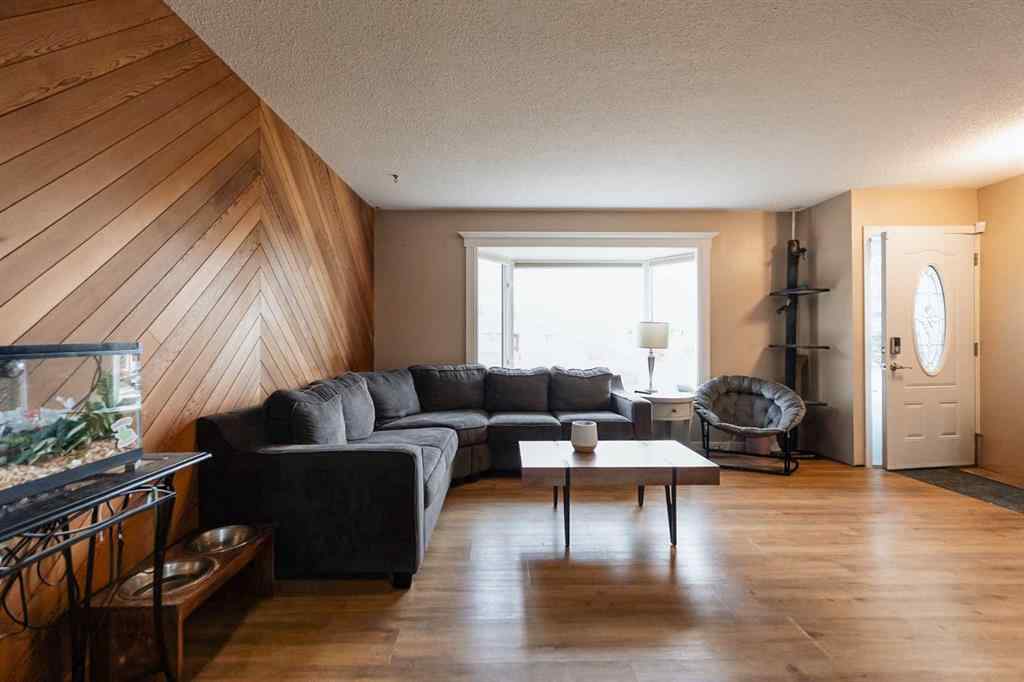 MLS® A2267988 - 138 Greenview Close N in Park Meadows Lethbridge, Residential