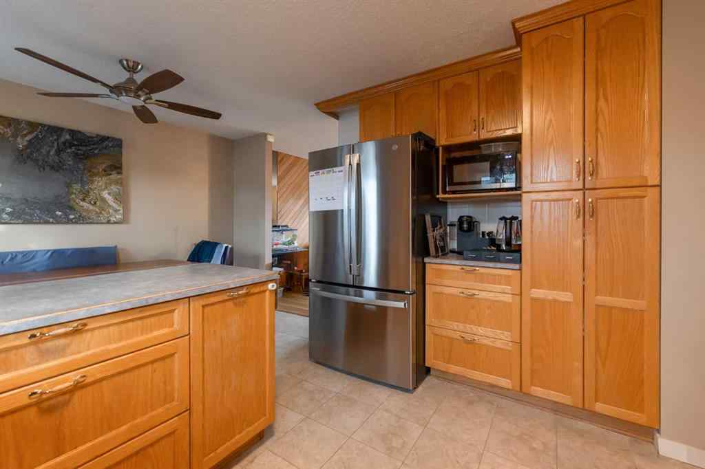 MLS® A2267988 - 138 Greenview Close N in Park Meadows Lethbridge, Residential