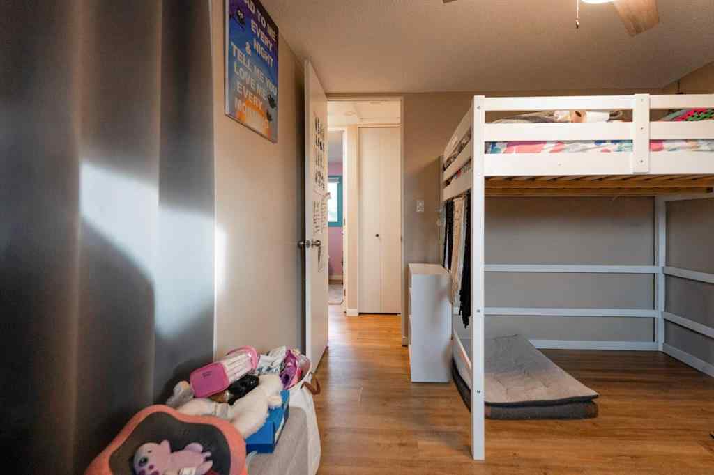 MLS® A2267988 - 138 Greenview Close N in Park Meadows Lethbridge, Residential