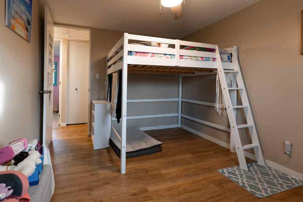 MLS® A2267988 - 138 Greenview Close N in Park Meadows Lethbridge, Residential