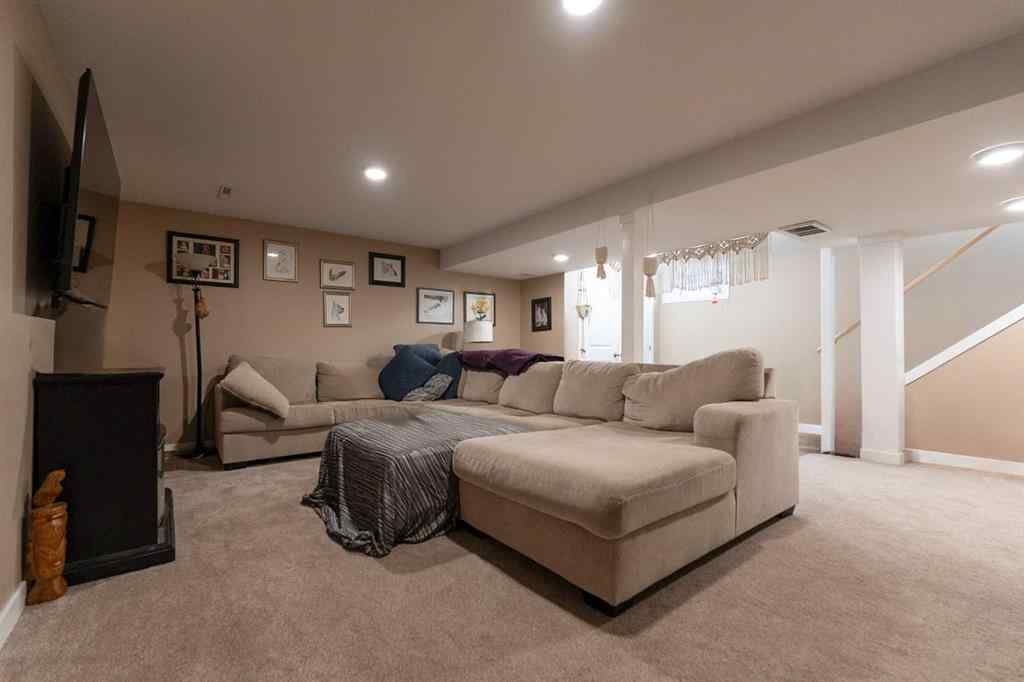 MLS® A2267988 - 138 Greenview Close N in Park Meadows Lethbridge, Residential