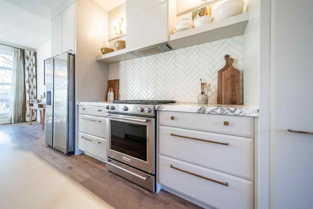 MLS® A2267991 - 3731 43 Street SW in Glenbrook Calgary, Residential