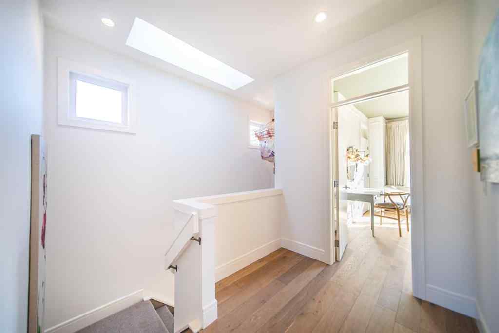 MLS® A2267991 - 3731 43 Street SW in Glenbrook Calgary, Residential