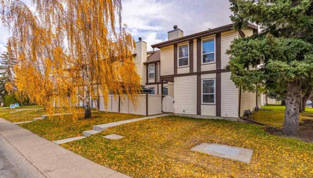 MLS® A2267996 - Unit #4 3200 60 Street NE in Pineridge Calgary, Residential