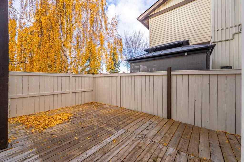 MLS® A2267996 - Unit #4 3200 60 Street NE in Pineridge Calgary, Residential