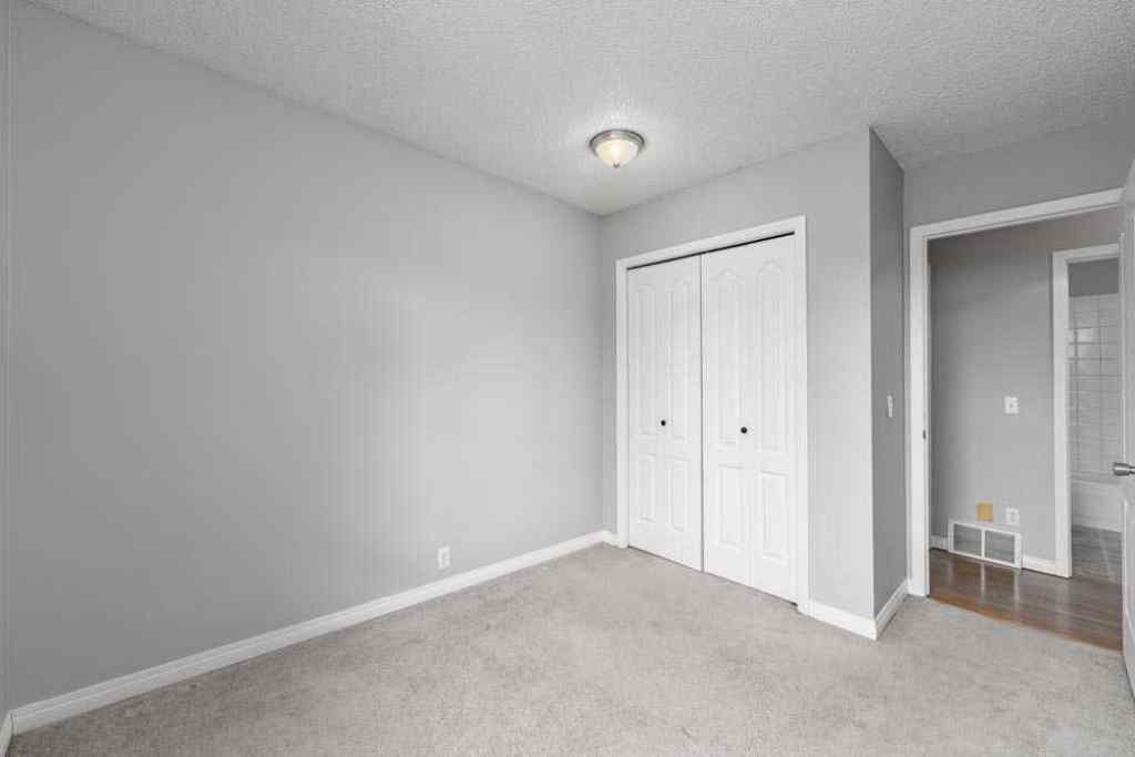 MLS® A2267996 - Unit #4 3200 60 Street NE in Pineridge Calgary, Residential