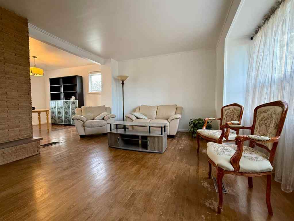 MLS® A2268001 - 5416 56 Street  in Lucas Heights Ponoka, Residential