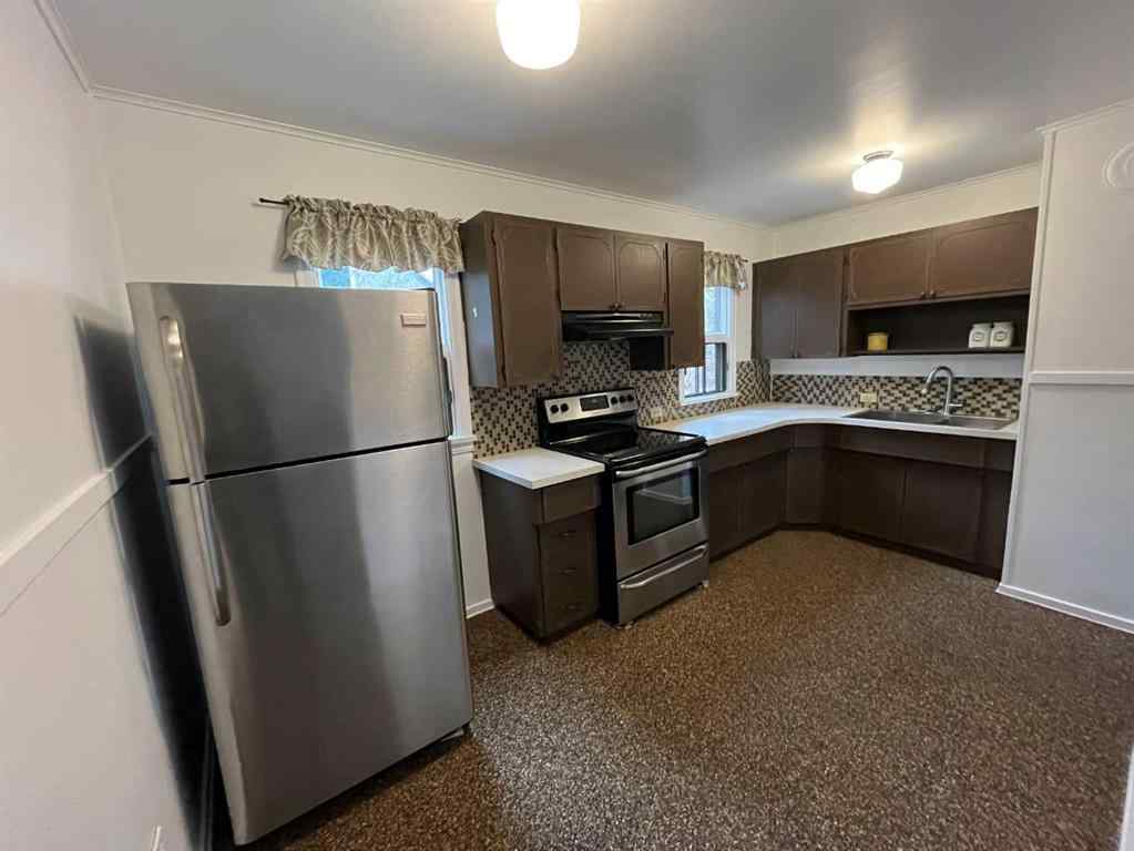 MLS® A2268001 - 5416 56 Street  in Lucas Heights Ponoka, Residential