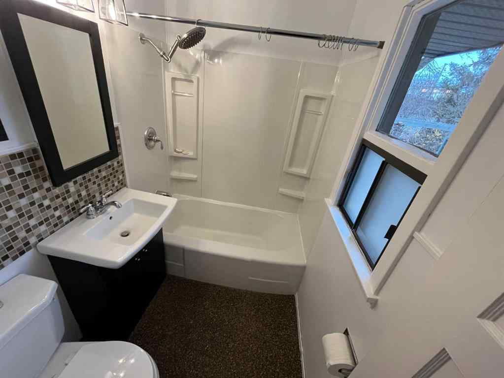 MLS® A2268001 - 5416 56 Street  in Lucas Heights Ponoka, Residential