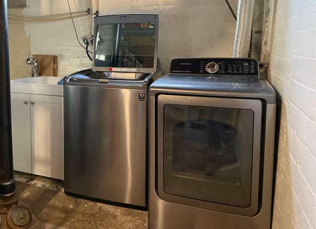 MLS® A2268001 - 5416 56 Street  in Lucas Heights Ponoka, Residential