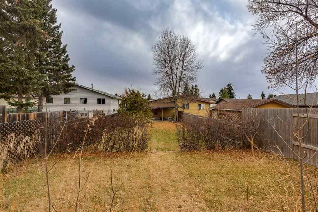 MLS® A2268006 - 3905 54 Avenue  in Southwest Innisfail Innisfail, Residential