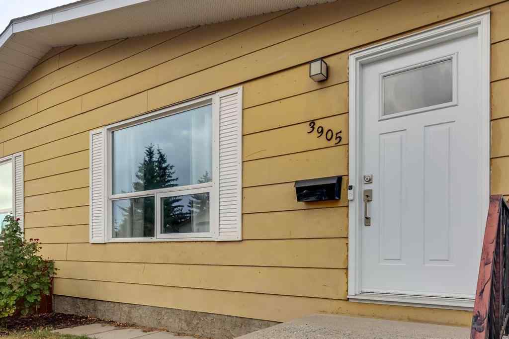 MLS® A2268006 - 3905 54 Avenue  in Southwest Innisfail Innisfail, Residential