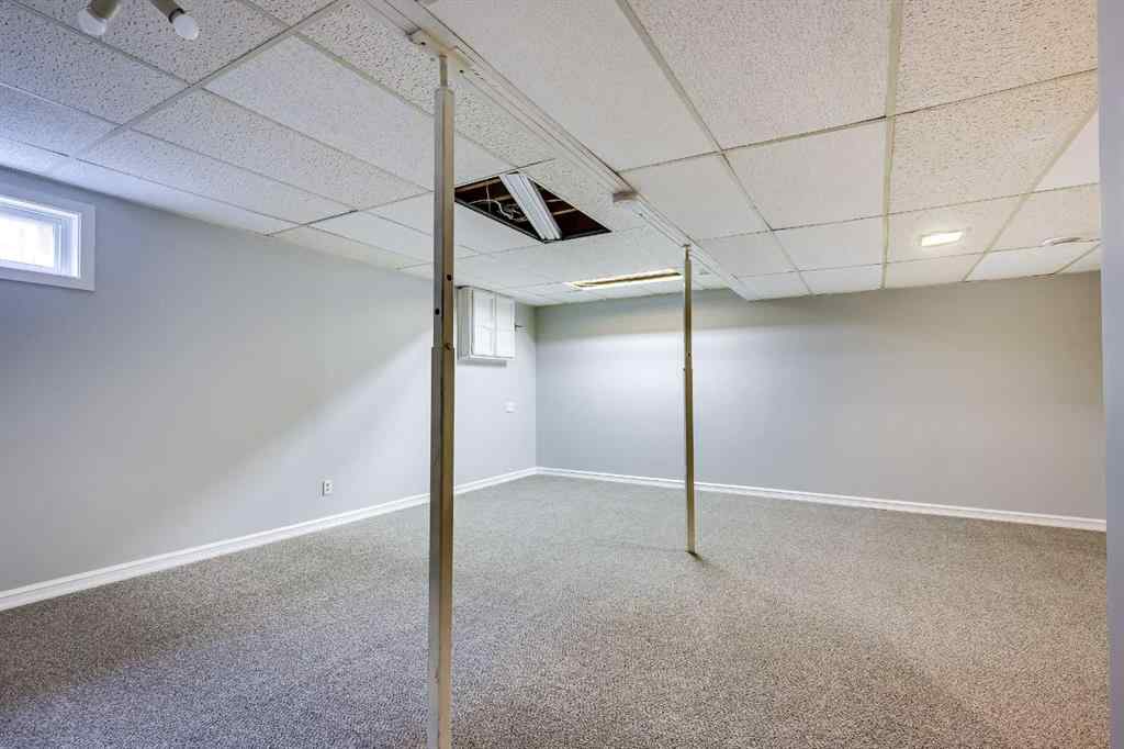 MLS® A2268006 - 3905 54 Avenue  in Southwest Innisfail Innisfail, Residential