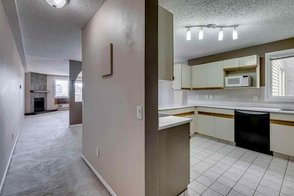 MLS® A2268007 - Unit #303 333 2 Avenue NE in Crescent Heights Calgary, Residential