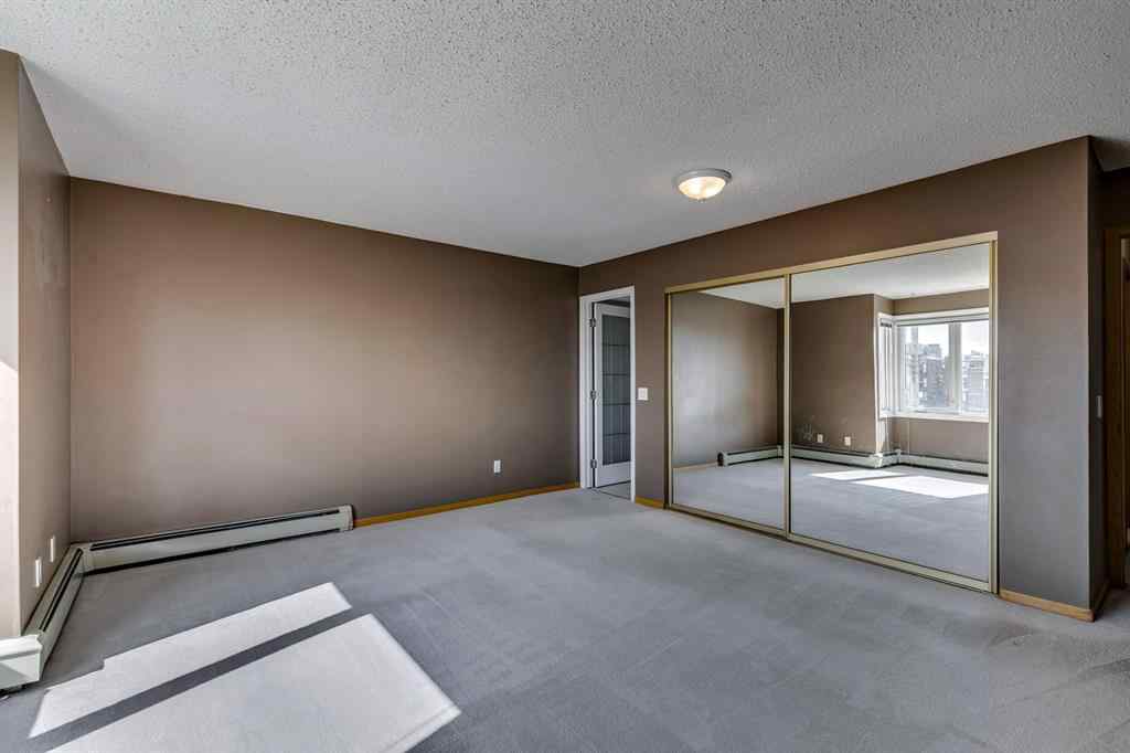 MLS® A2268007 - Unit #303 333 2 Avenue NE in Crescent Heights Calgary, Residential