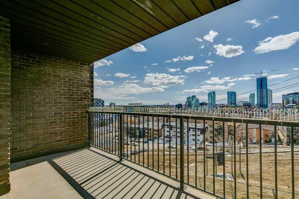 MLS® A2268007 - Unit #303 333 2 Avenue NE in Crescent Heights Calgary, Residential