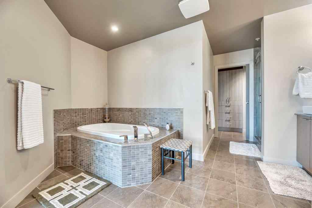 MLS® A2268008 - Unit #2405 220 12 Avenue SE in Beltline Calgary, Residential