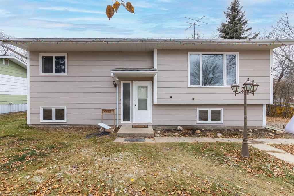 MLS® A2268009 - 127 3rd Street E in NONE St. Walburg, Residential