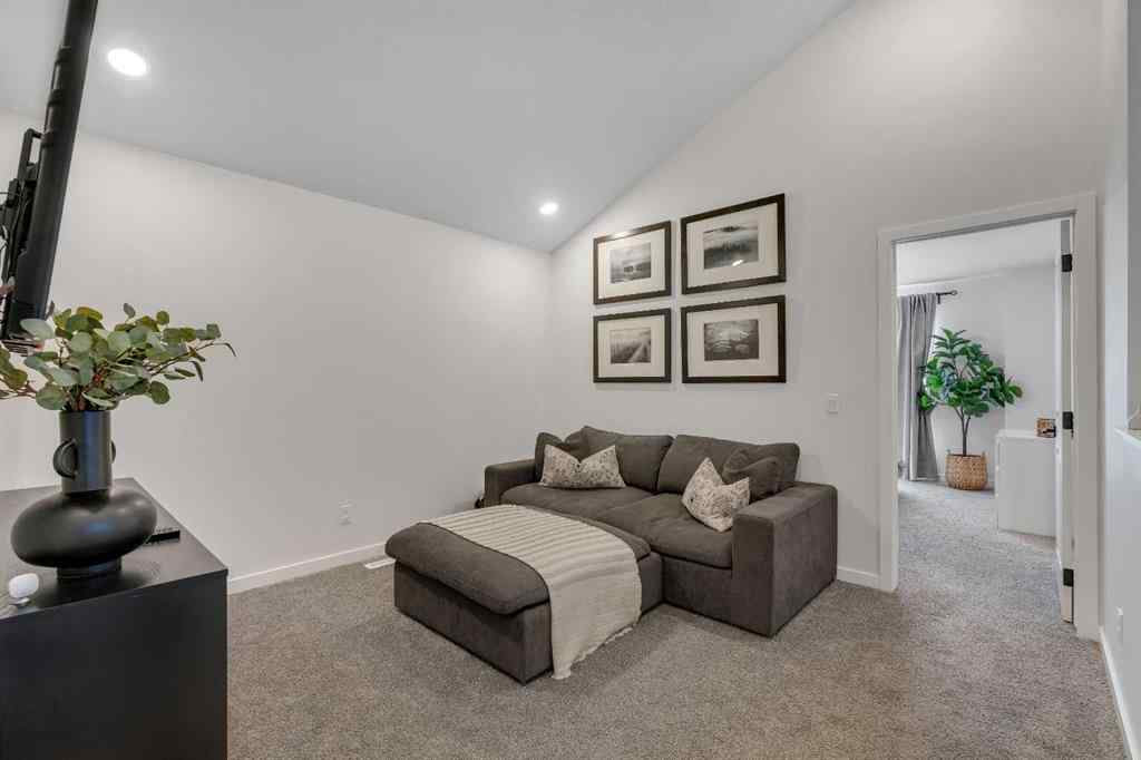 MLS® A2268012 - 78 Mallard Heath SE in Rangeview Calgary, Residential