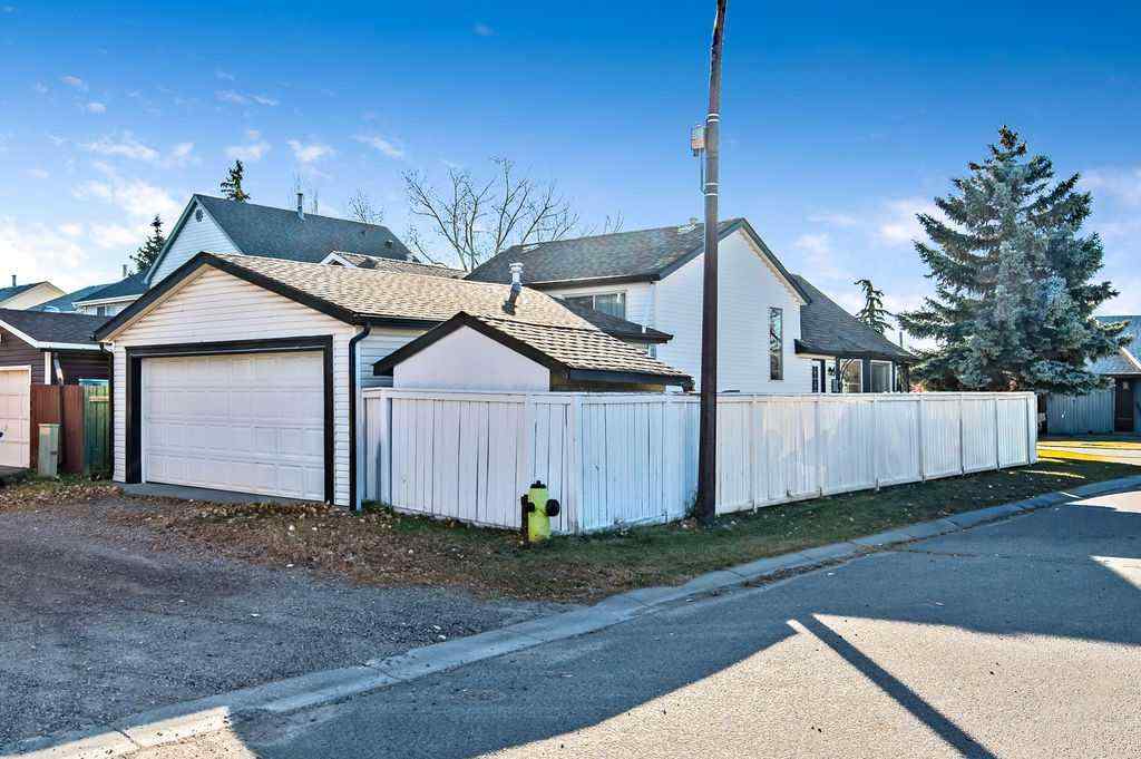 MLS® A2268013 - 106 Woodfield Close SW in Woodbine Calgary, Residential