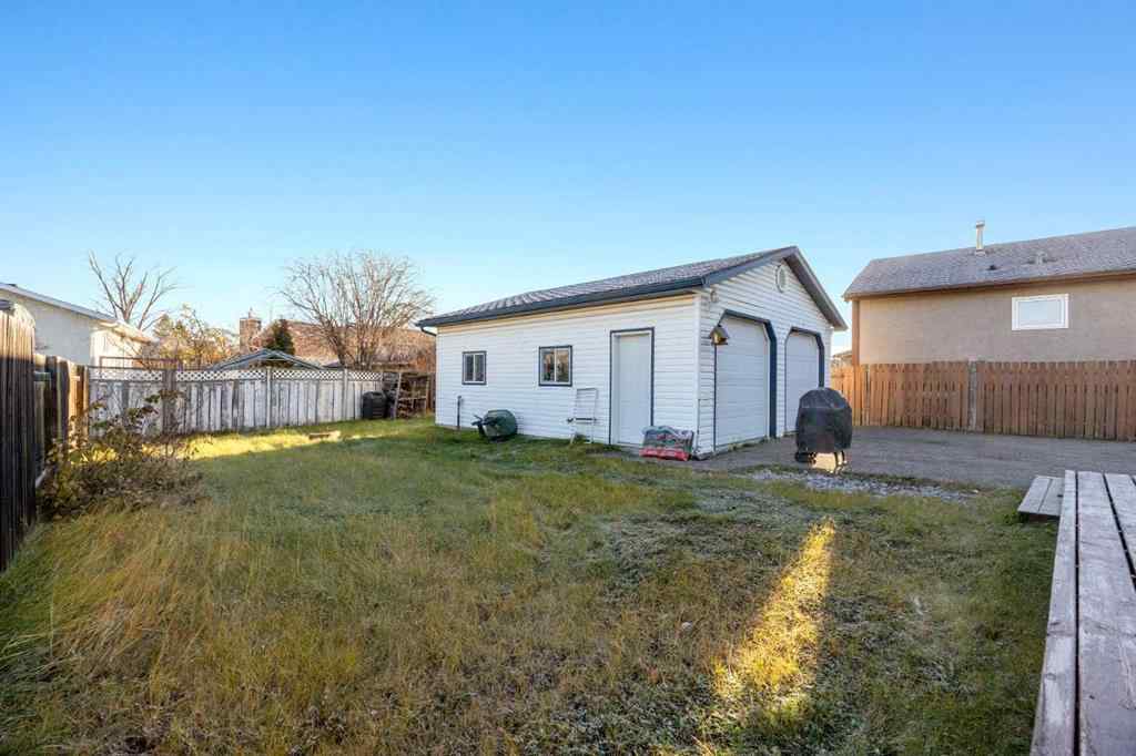 MLS&reg; # A2268019 - 105 Farrell Cove  in Dickinsfield Fort McMurray, Residential Open Houses