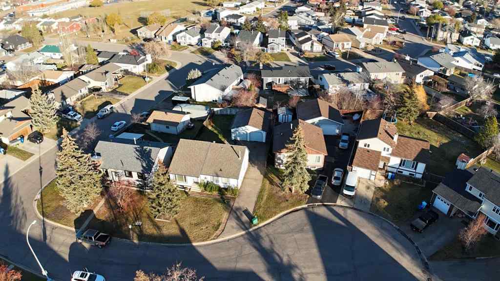 MLS&reg; # A2268019 - 105 Farrell Cove  in Dickinsfield Fort McMurray, Residential Open Houses