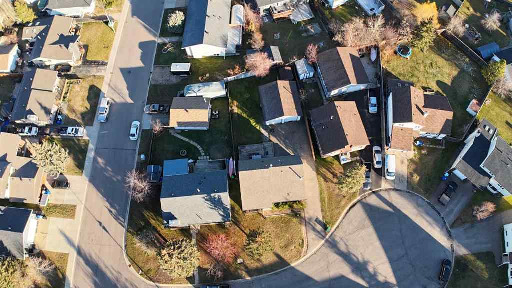 MLS&reg; # A2268019 - 105 Farrell Cove  in Dickinsfield Fort McMurray, Residential Open Houses