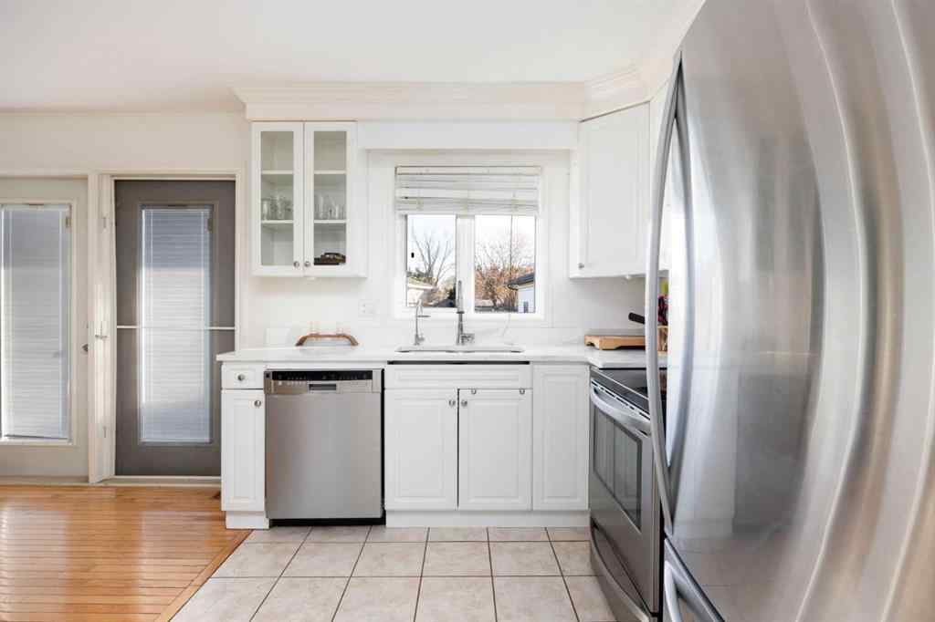 MLS&reg; # A2268019 - 105 Farrell Cove  in Dickinsfield Fort McMurray, Residential Open Houses