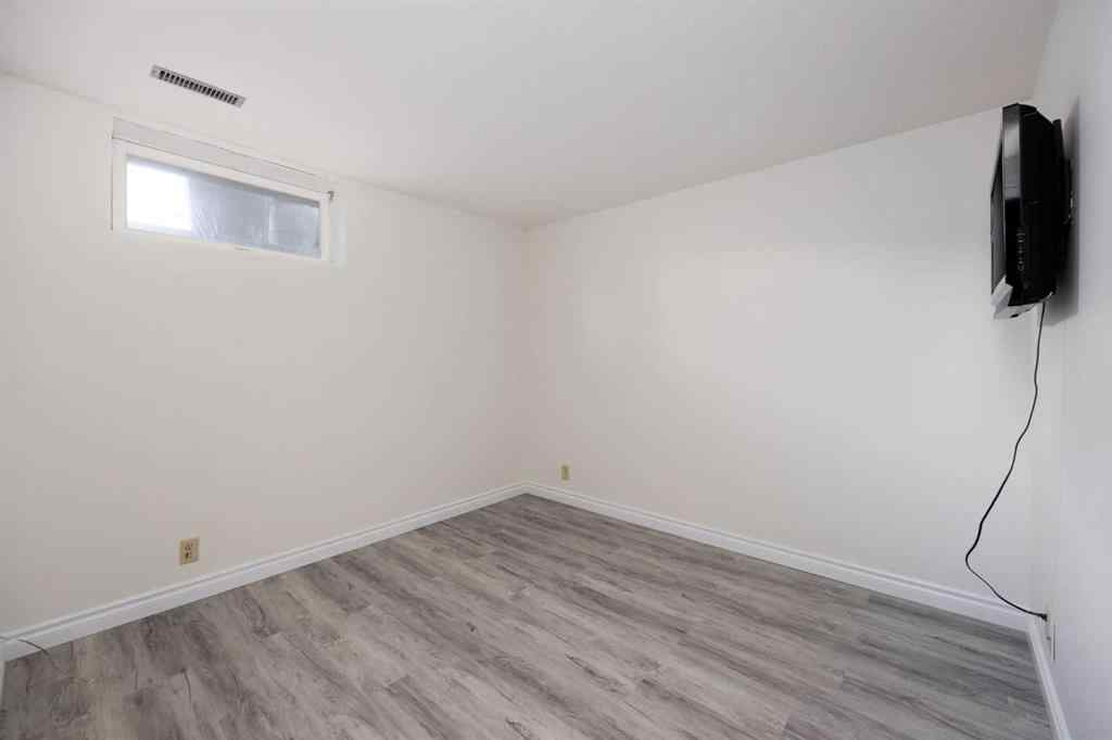 MLS&reg; # A2268019 - 105 Farrell Cove  in Dickinsfield Fort McMurray, Residential Open Houses